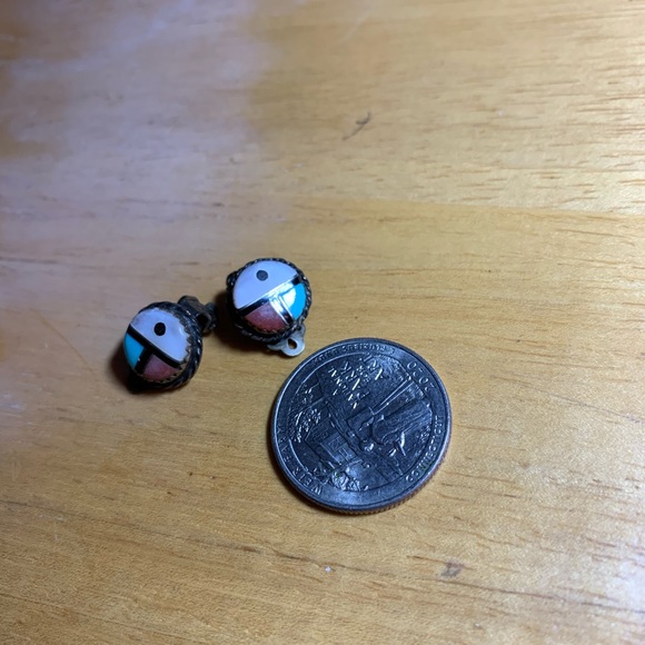 Zuni vintage clip earrings. - Picture 2 of 3